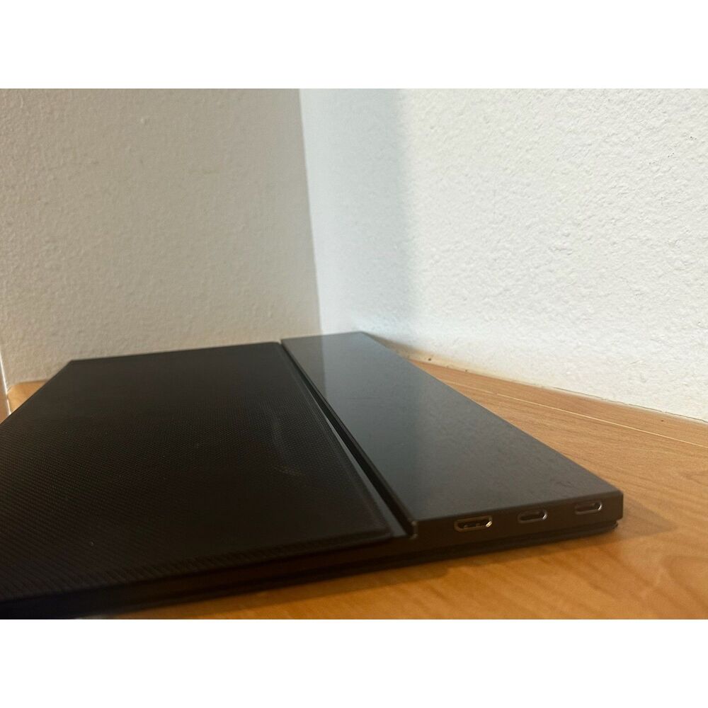 cocopar Portable Monitor 15.6 Inch with Cover Stand EUC - Picture 3 of 6